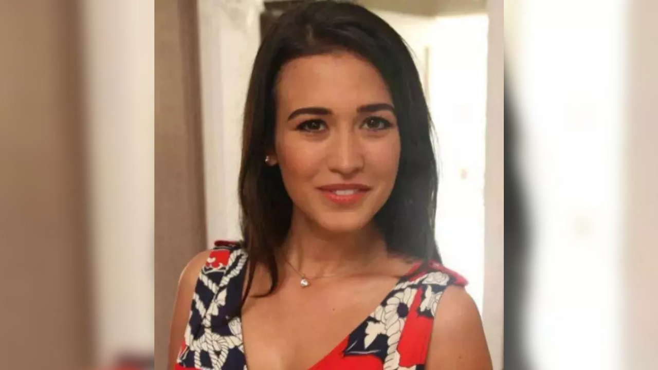 Ecem Özkaya Kimdir