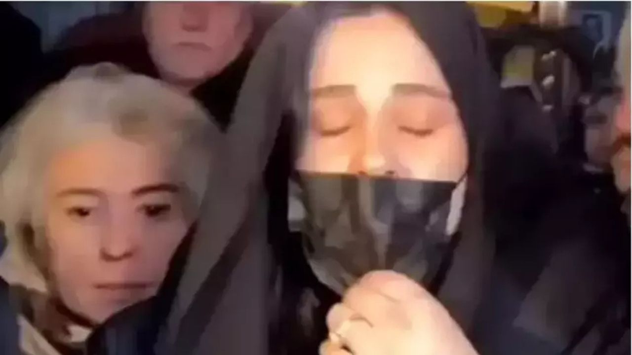Ferdi Tayfur'un 40 Mevlidi Iki Ayrı Camide Okutuldu! (1)