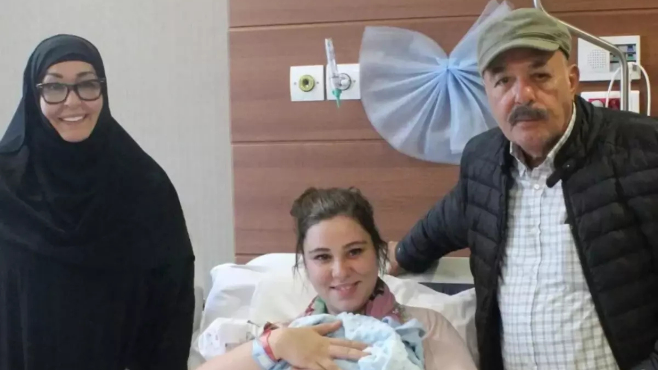 Ferdi Tayfur'un Eski Eşi Necla Nazır Hastaneye Kaldırıldı! (4)