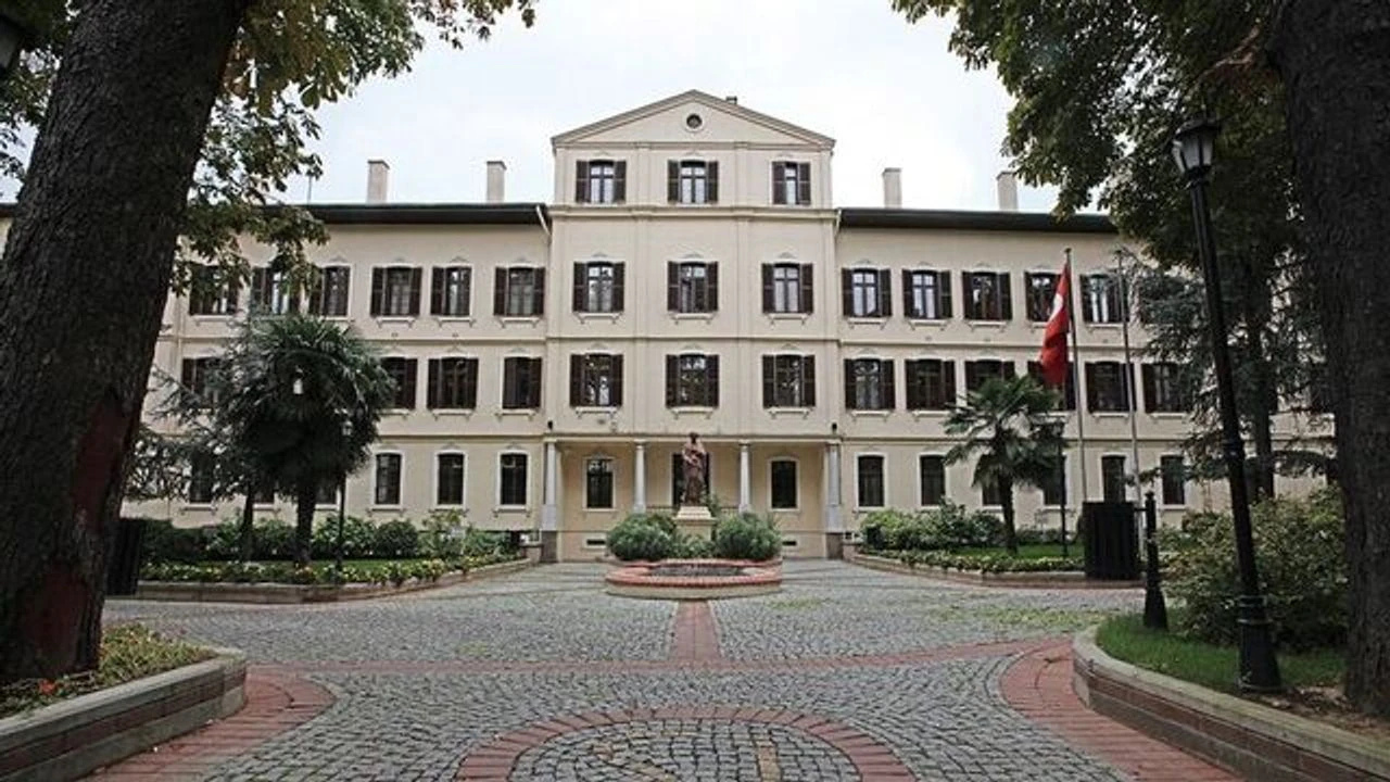 Fransız Okullarına Ceza2