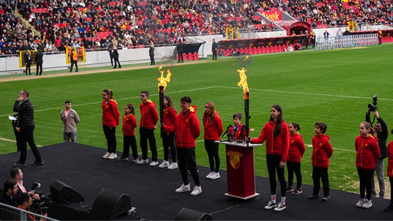 Göztepe 100. Yıl Meşalesi