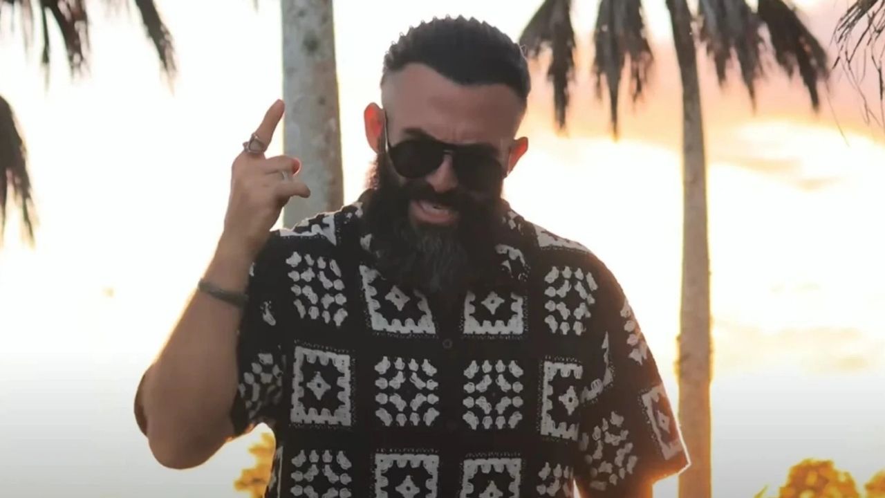 Hakkında Yakalama Kararı Çıkartılan Turabi'den Yeni Şarkı! (3)