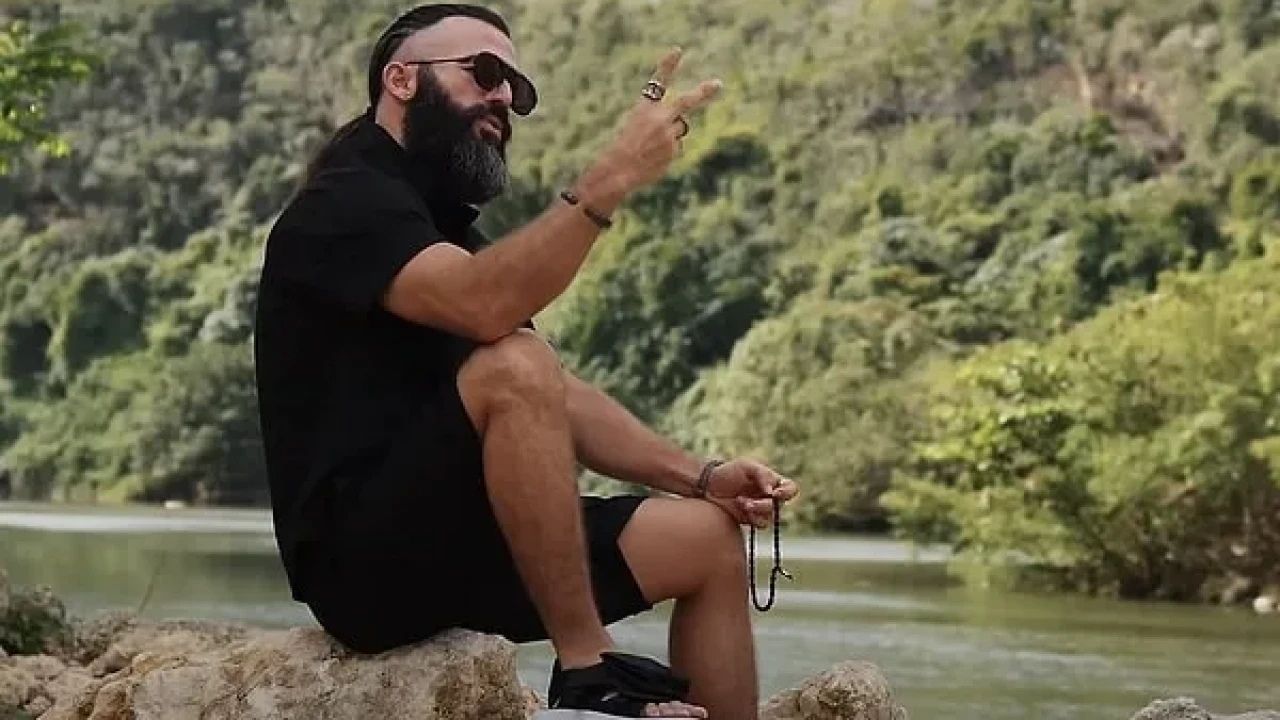 Hakkında Yakalama Kararı Çıkartılan Turabi'den Yeni Şarkı!