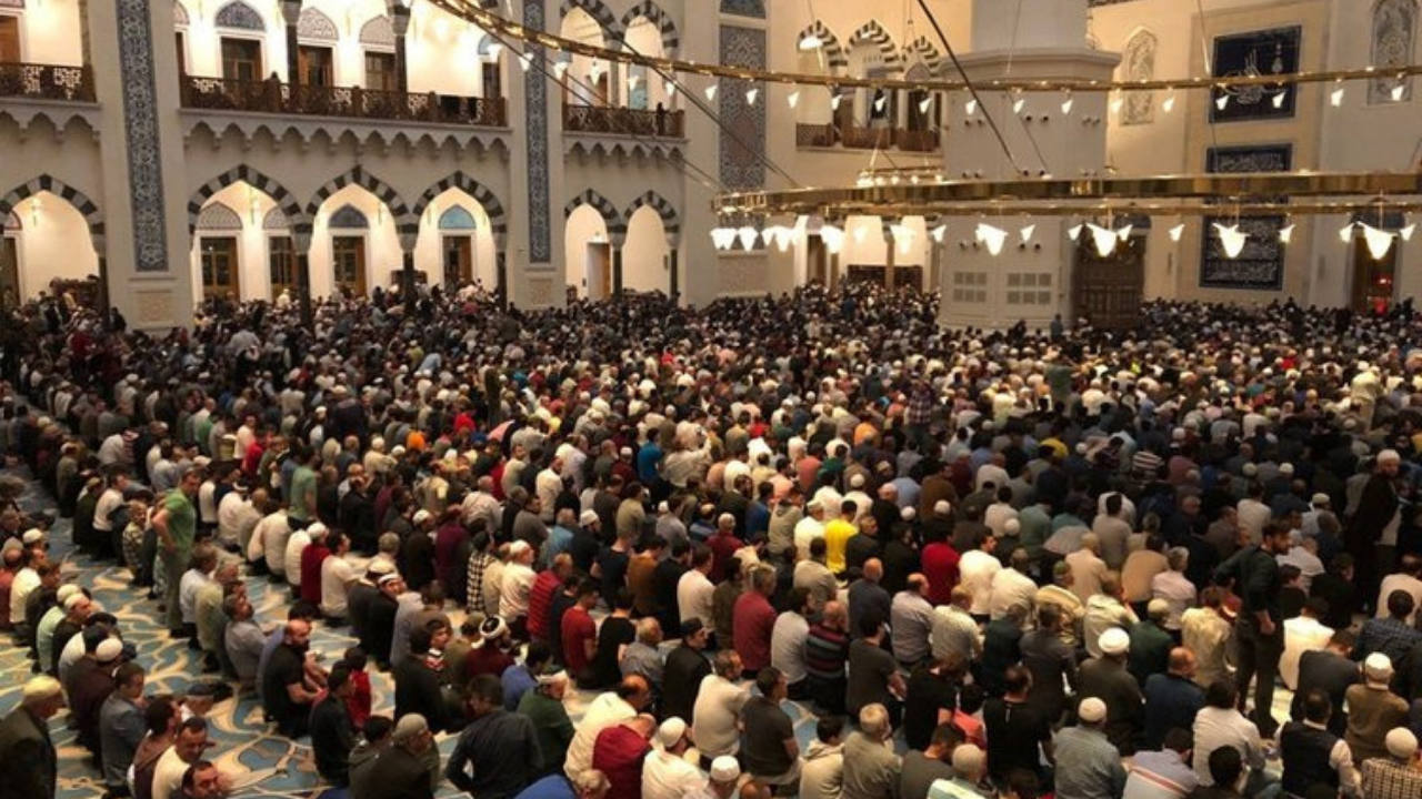 Izmir Bayram Namazı