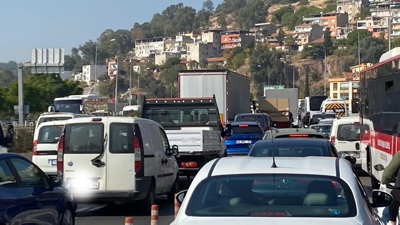 Izmir Trafik3Kavsak