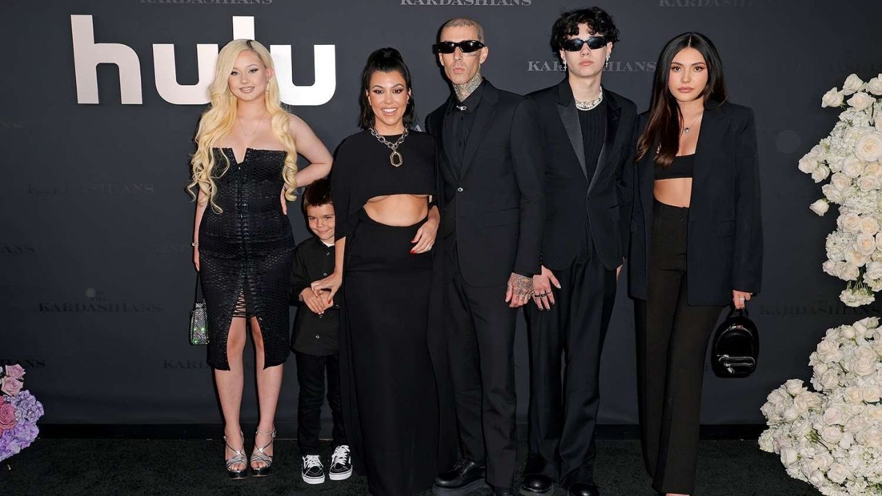 Kourtney Kardashian’ın 15 Yaşındaki Oğlu Baba Oldu Iddiası! (1)