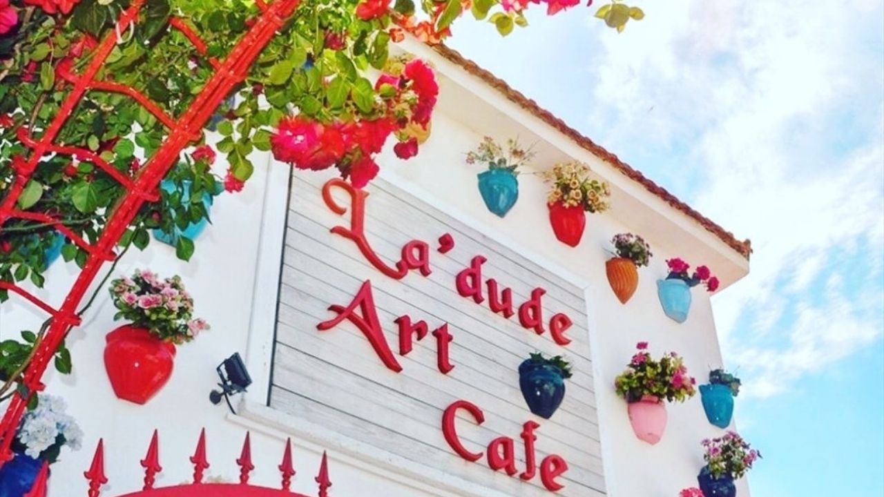 La Dude Art Cafe