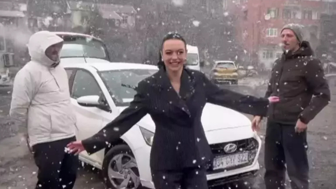Melis Sezen Kar Yağışında Eğlenceli Anlar Yaşadı! (2)