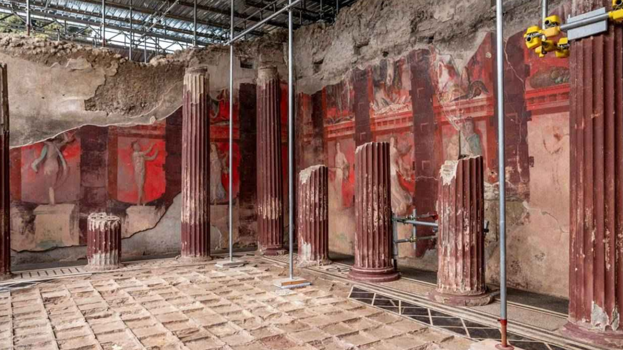 Pompeii’de Dionysos’a Adanmış 2.000 Yıllık Ritüel Freskleri Ortaya Çıkarıldı (2)