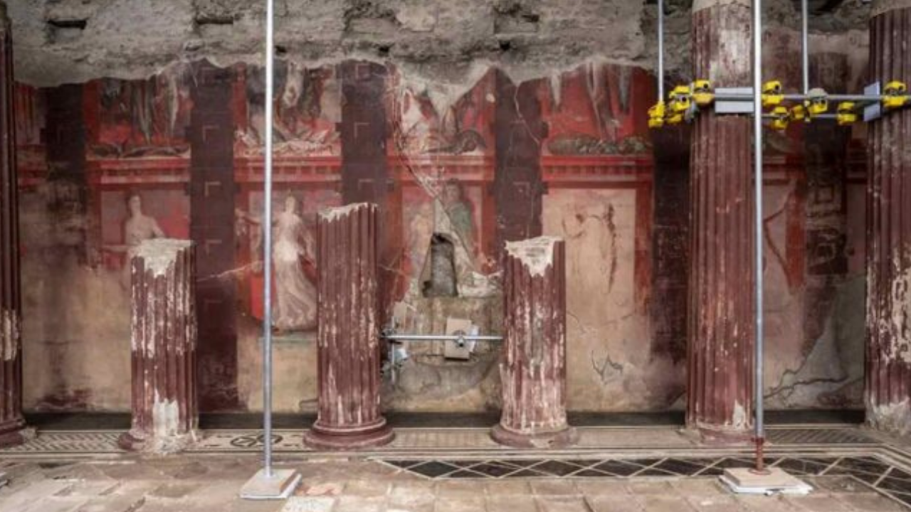 Pompeii’de Dionysos’a Adanmış 2.000 Yıllık Ritüel Freskleri Ortaya Çıkarıldı (3)
