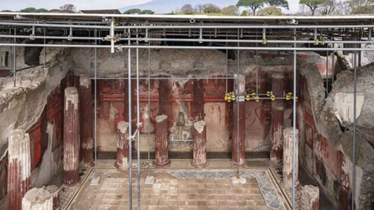 Pompeii’de Dionysos’a Adanmış 2.000 Yıllık Ritüel Freskleri Ortaya Çıkarıldı (4)