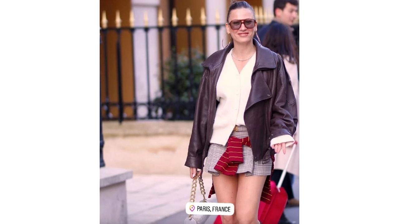 Serenay Sarıkaya, Paris'te Ortaya Çıktı! (1)