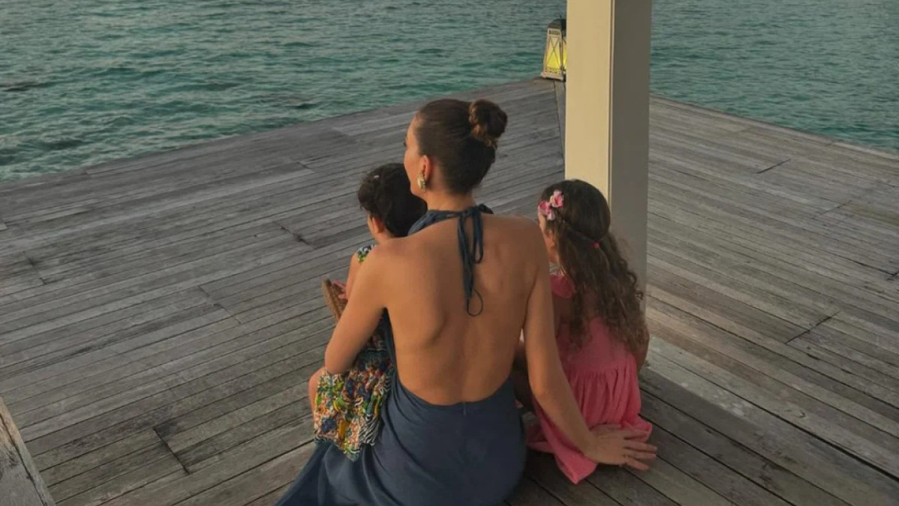 Sinem Kobal Ve Kenan İmirzalıoğlu, Kızlarıyla Maldivler’de Tatilde! (2)