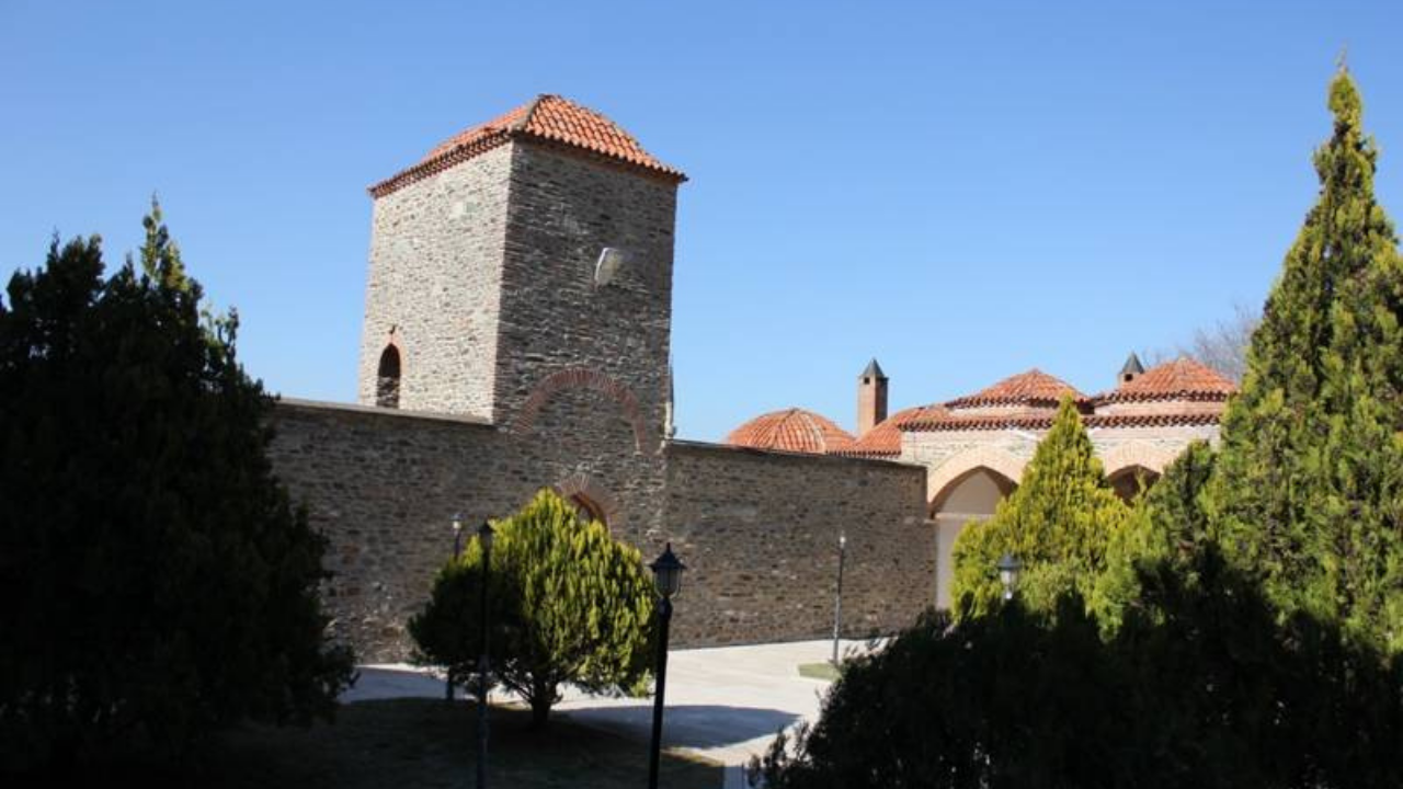 Tire Medrese2