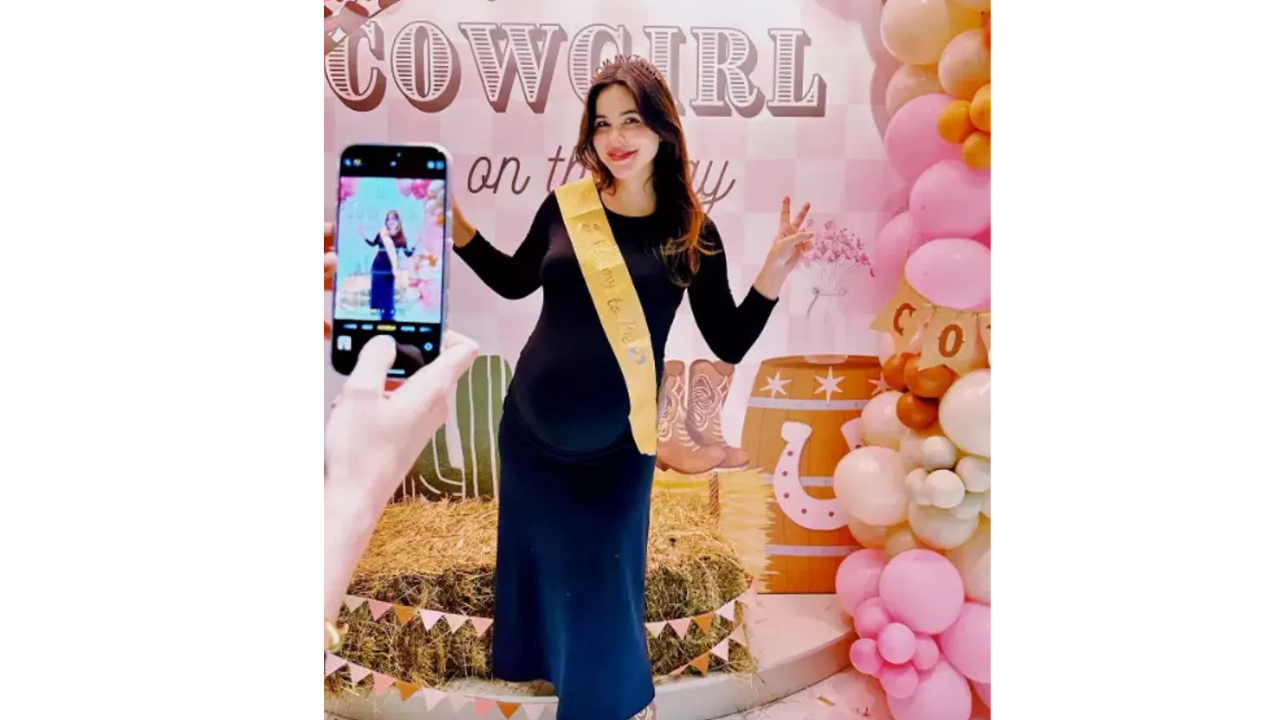 Zeynep Sever Demirel’e Sürpriz Babyshower! (2)
