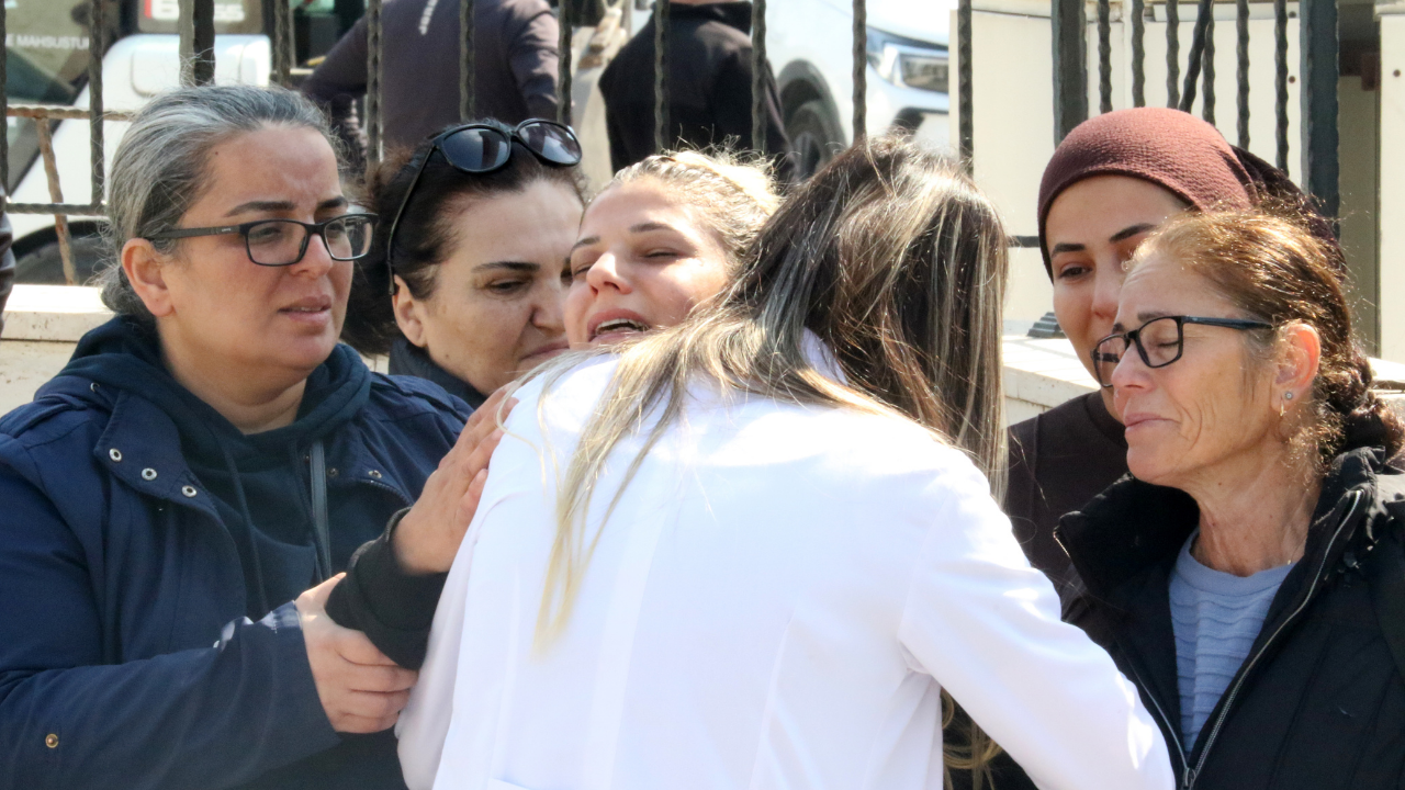 2 Ay Önce Evlendiği Hemşire Eşini Satırla Öldürdü2