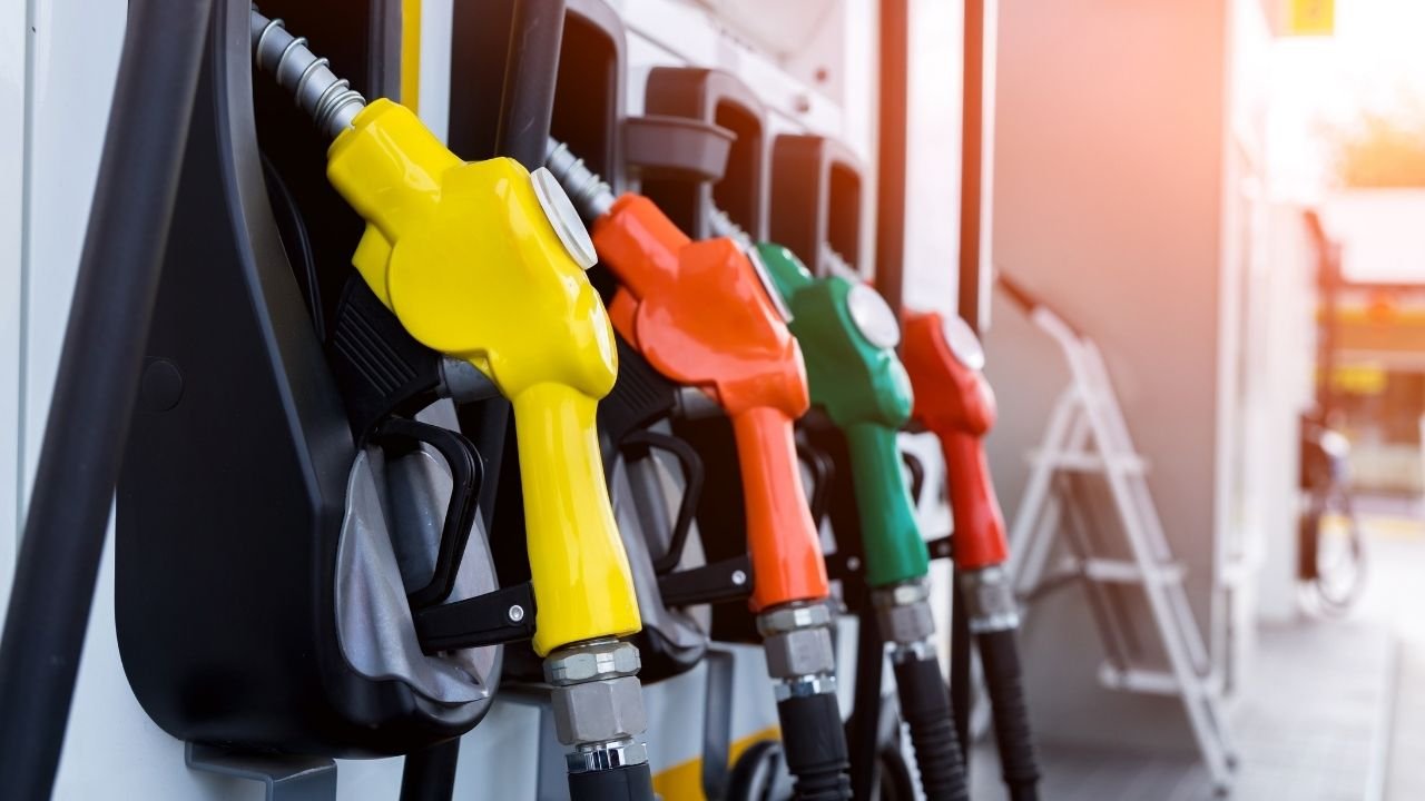 Akaryakıt fiyatlarında son durum: İzmir'de benzin fiyatı