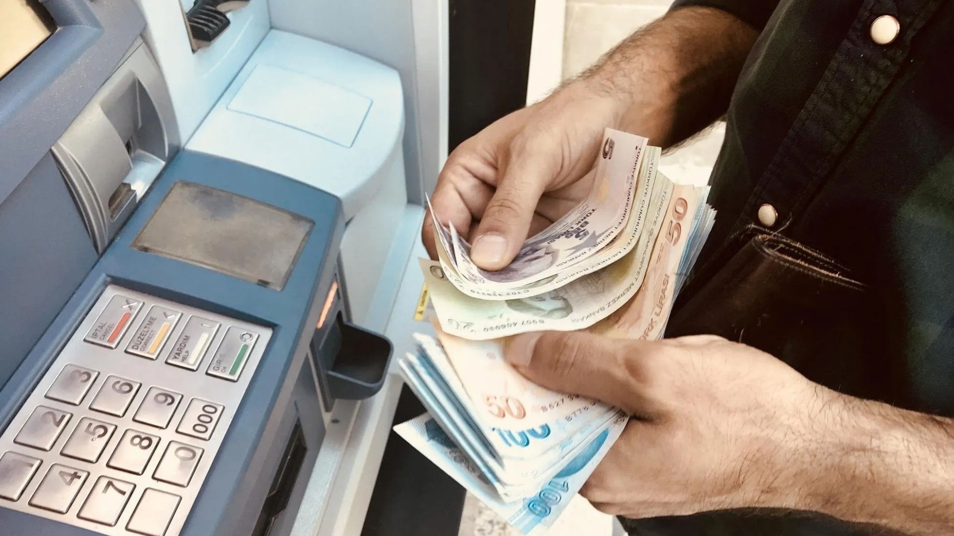 İzmirlilere Sorduk İzmir'de Kaliteli Bir Yaşam Için Aylık Maaş Ne Kadar Olmalı (2)