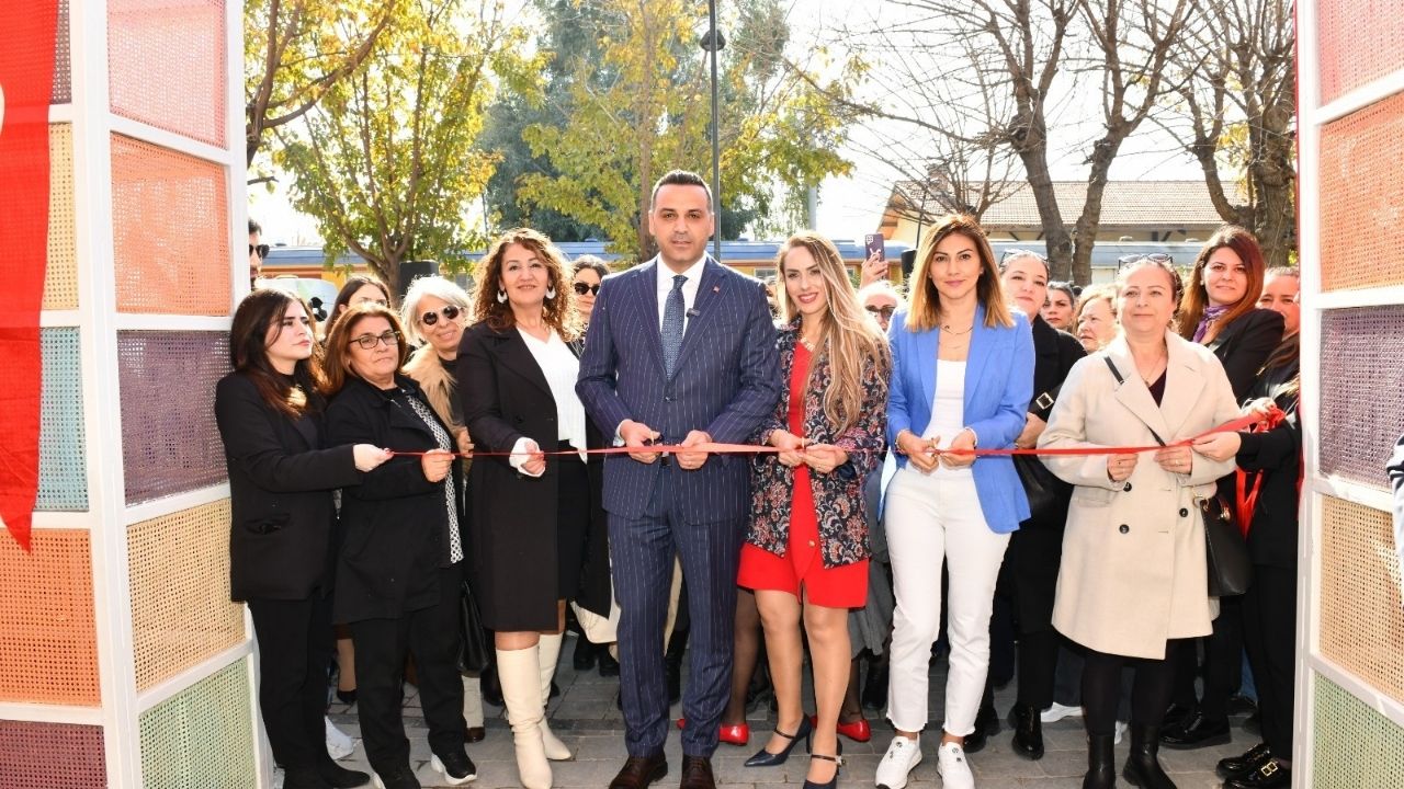Kadın El Emeği Sokağı Çiğli