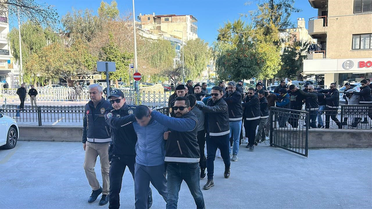 Kuşadası 14 Gözaltı2