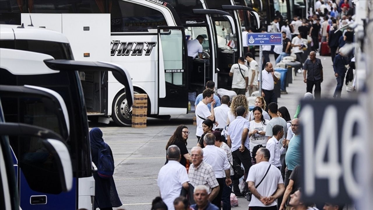 Kurban Bayramı öncesi otobüs biletleri tükendi, ek seferler başladı