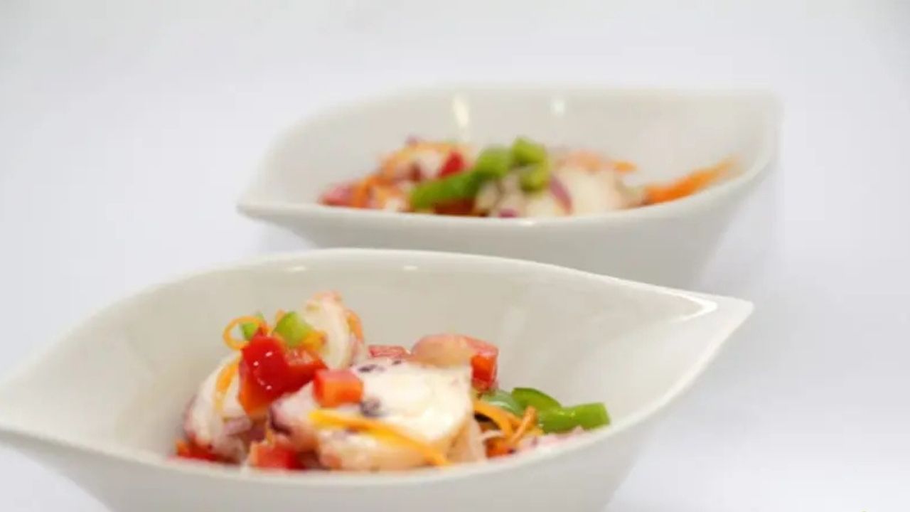 Salata Sosu Içinde Ahtapot