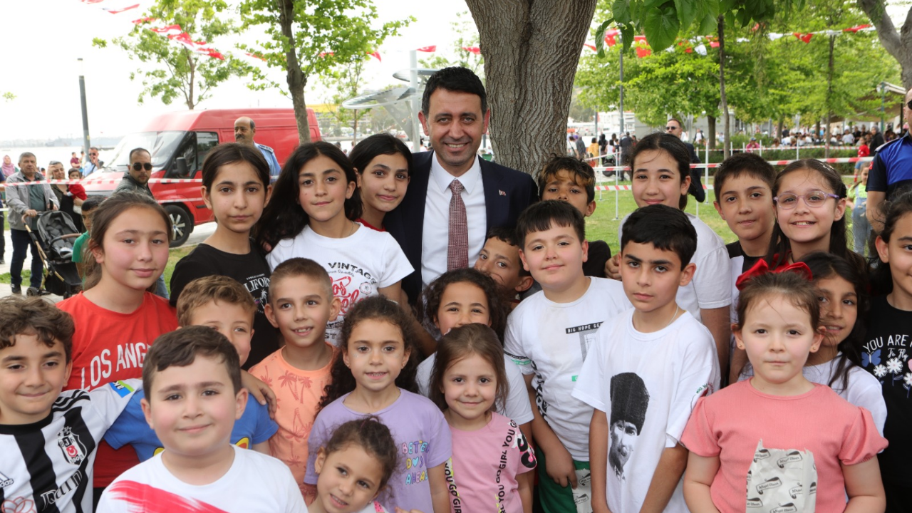 Bayraklı 23 Nisan (1)