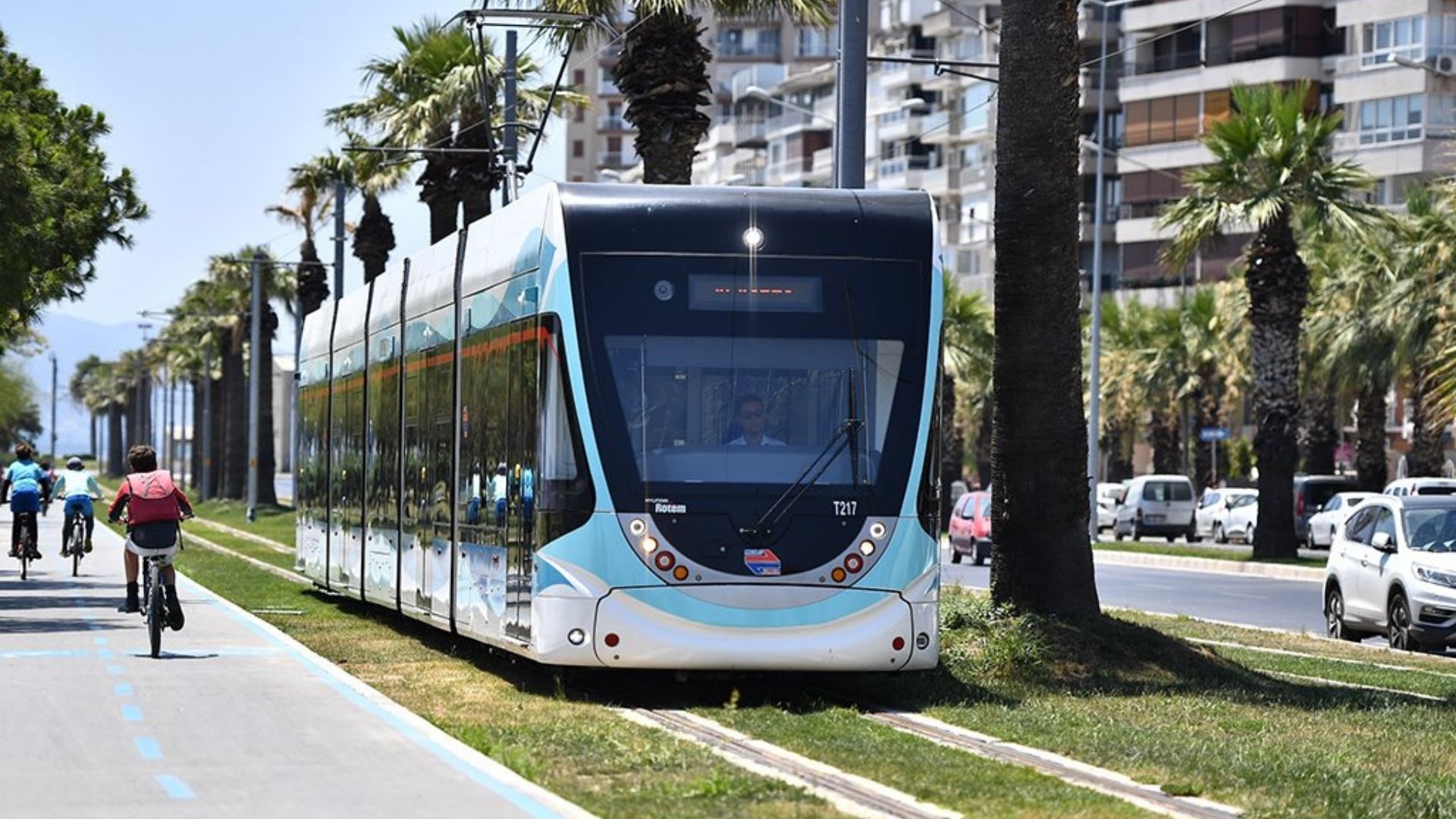 İzmirlilere Sorduk Toplu Taşımaya Gelen Zamlar Hakkında Ne Düşünüyorsunuz3