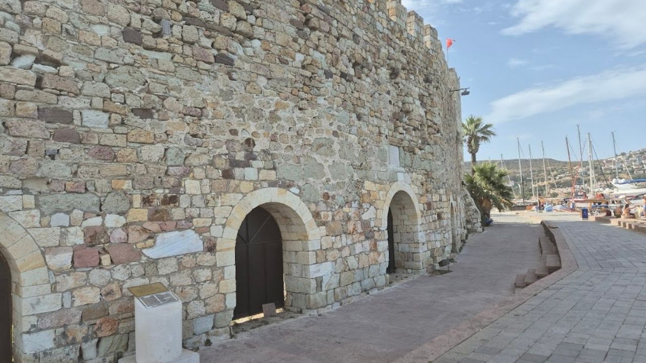 Tarihi Foça