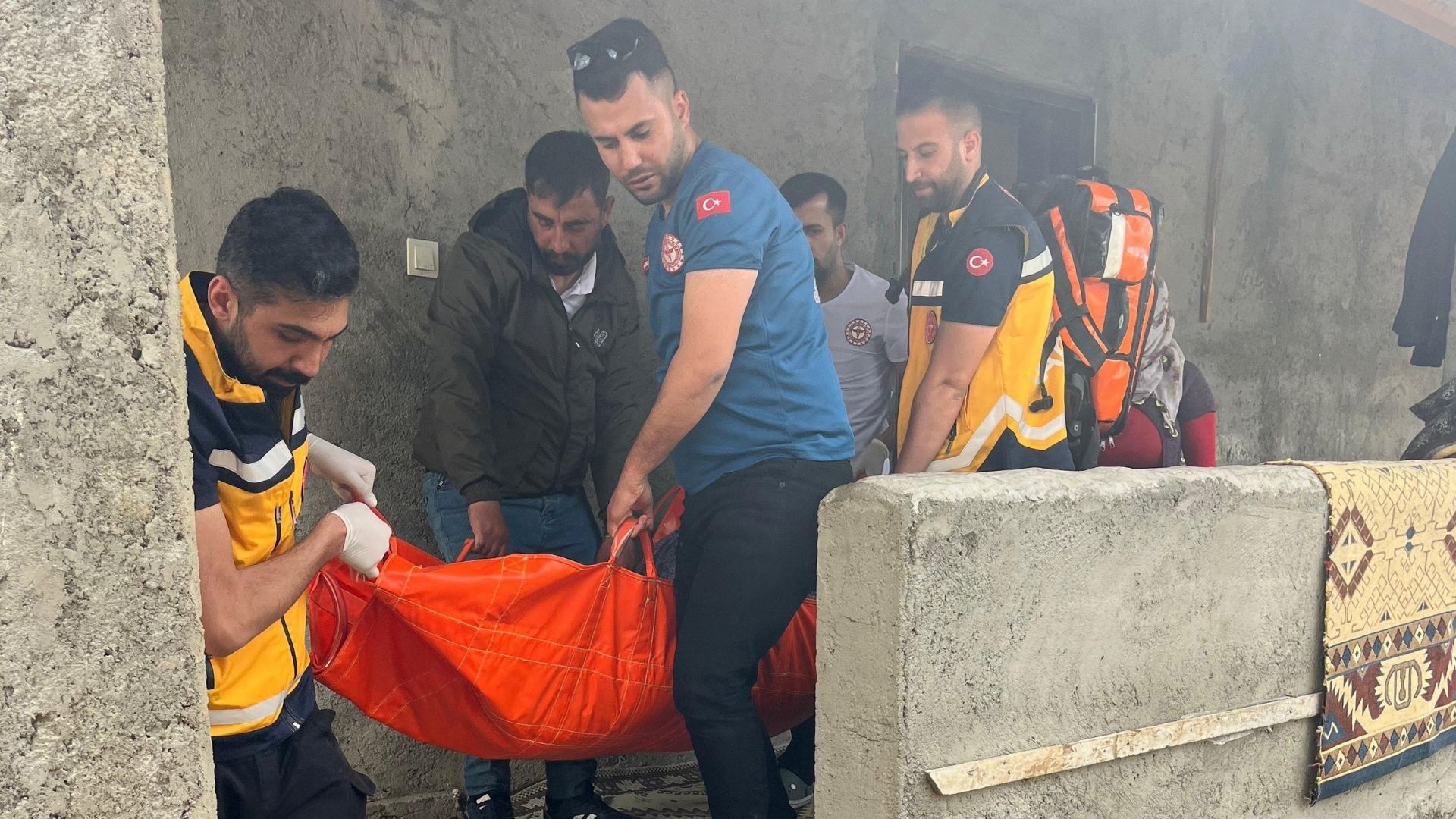 200 Kiloluk Kadın Hasta Özel Ambulansla Hastaneye Taşındı (1)