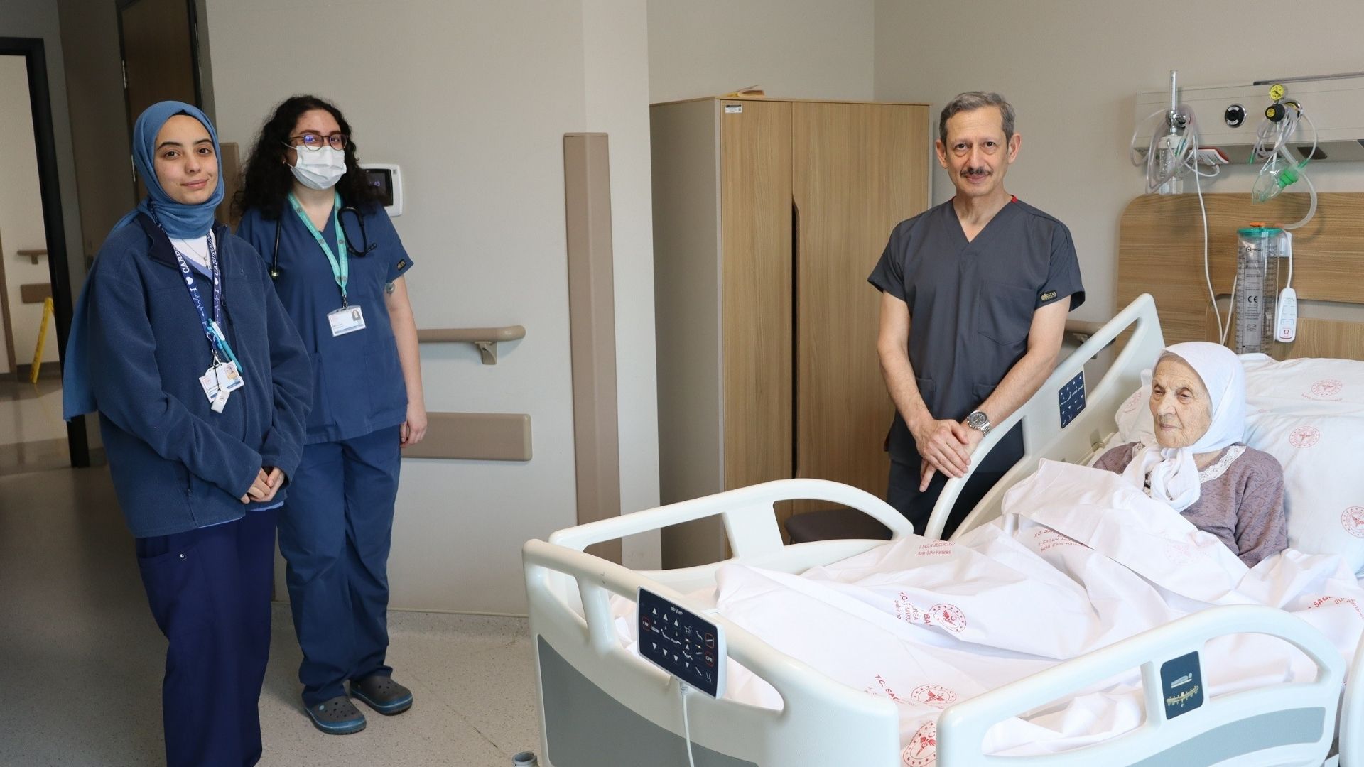 Bir Asırlık Yaşam, 40 Dakikalık Ameliyatla Uzadı (4)