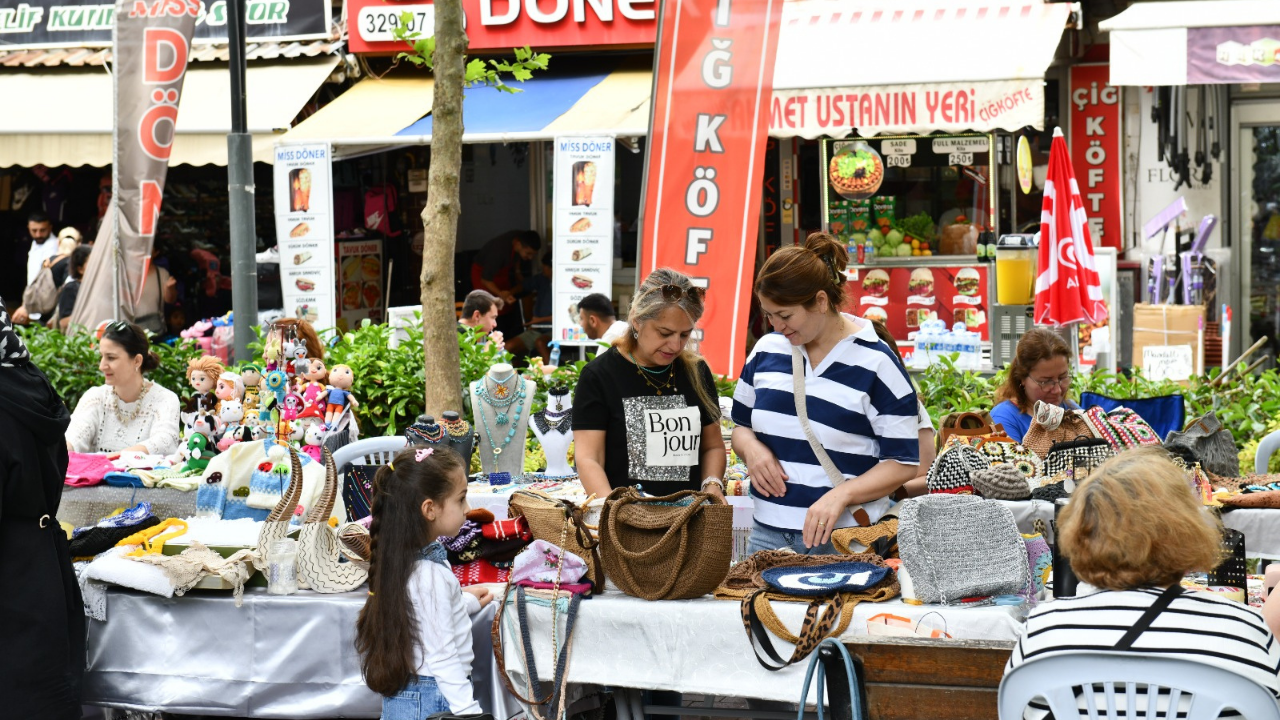 Çiğli’de Anneler Günü Coşkusu Renkli Etkinliklerle Başladı 3