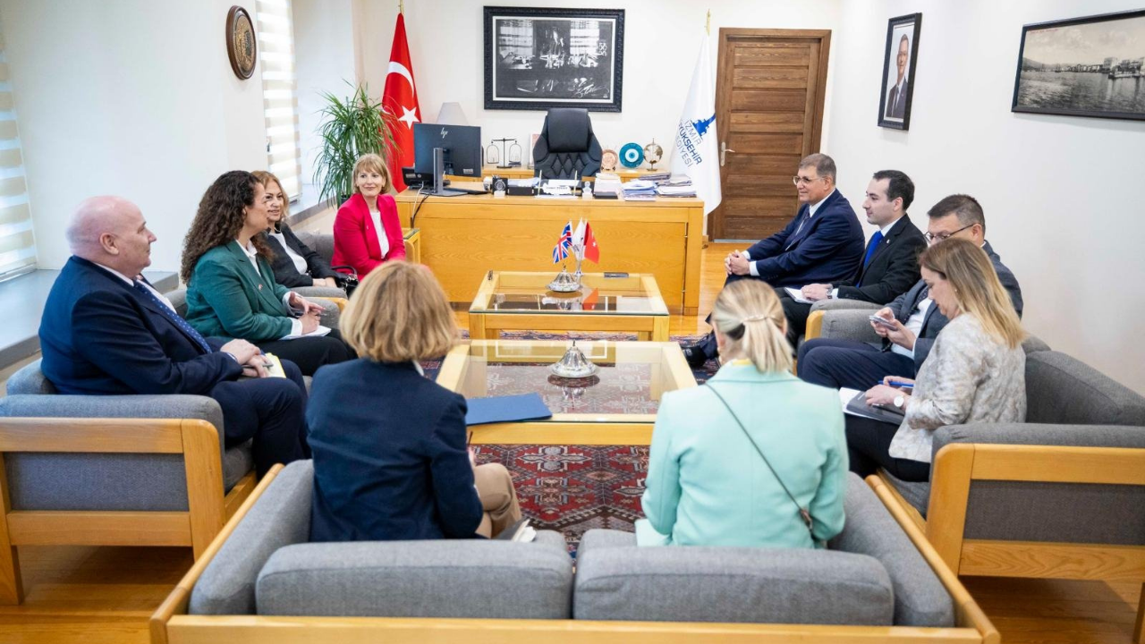 Izmir Birleşik Krallıkk