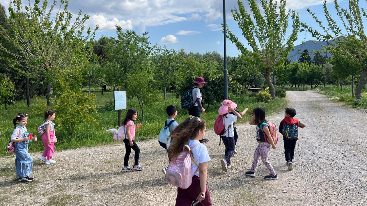 Izmir Çocuk Masal Doğaa