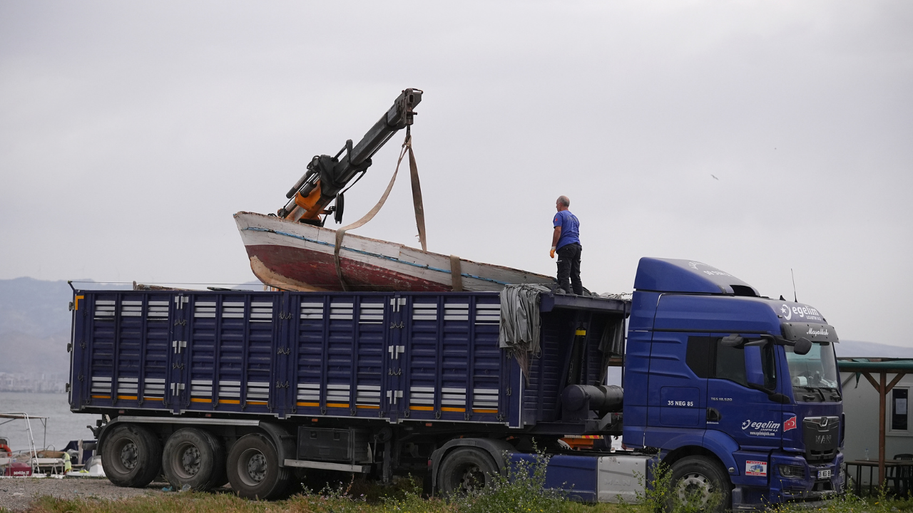 İzmir Valilik Tekne Kaldırma