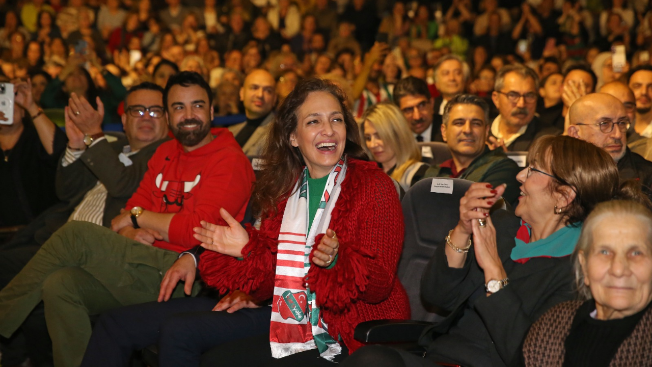 Izmirdesondakika-124