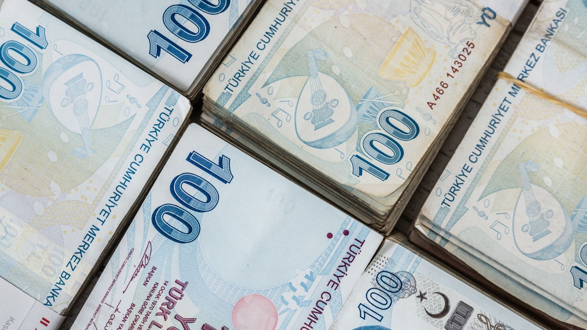 İzmirlilere Sorduk Belediyelerde Maaş Krizi Büyüyor Mu (1)