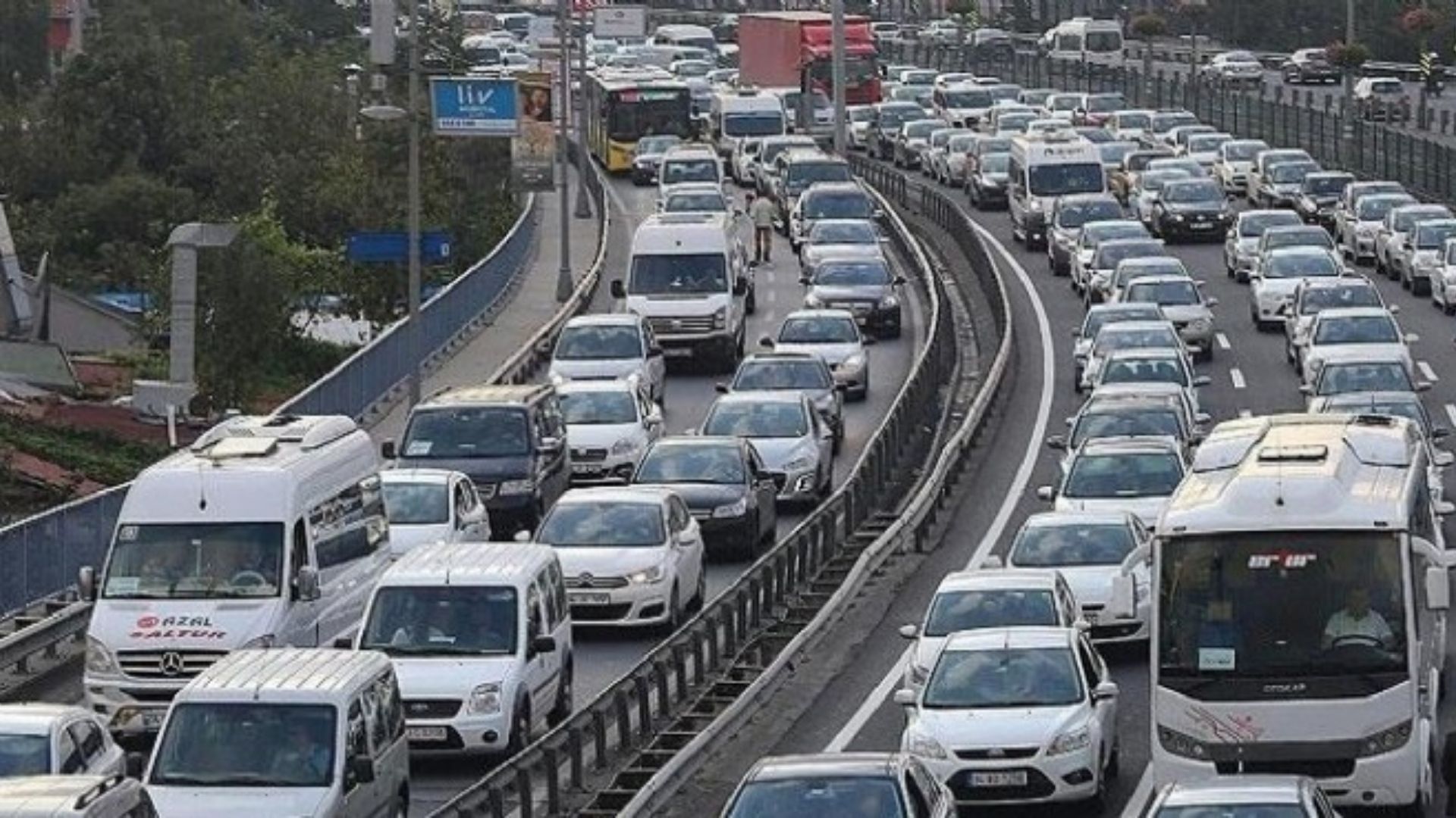 İzmirlilere Sorduk Trafik Planlaması Baştan Aşağı Değişmeli Mi (2)