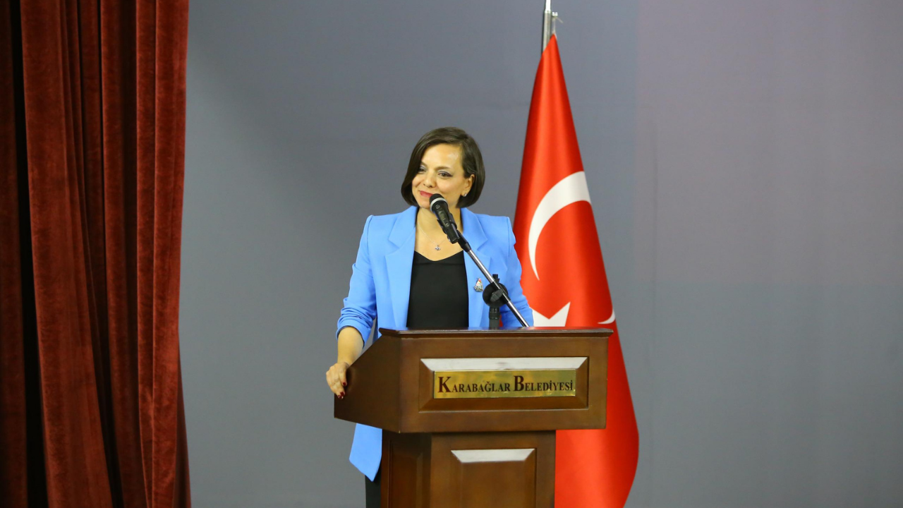 Karabağlar Belediyesi’nde Aday Memurlar Yemin Etti 3