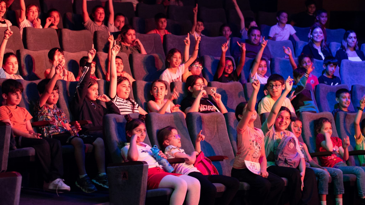 Minik Izleyici Soytarıı Okulu