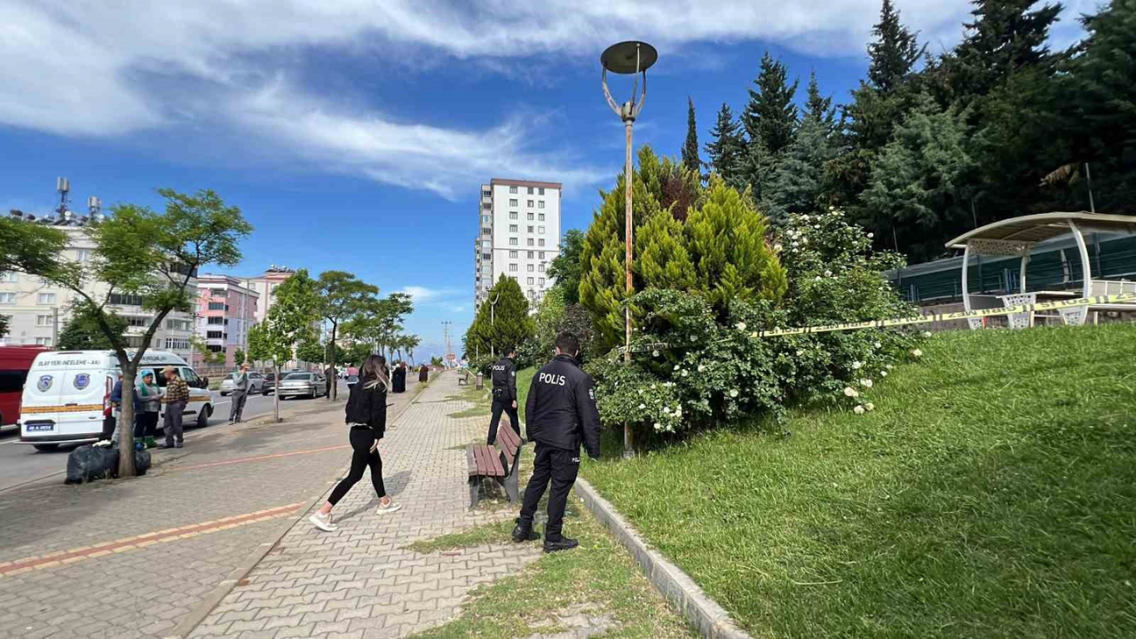 Parkta Ceset Bulundu2