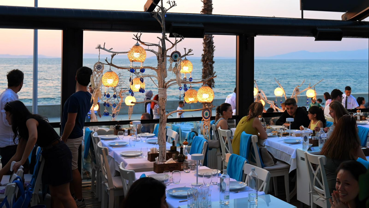 Alaçatı Ve Çeşme Havasını Şehirde Yaşayın