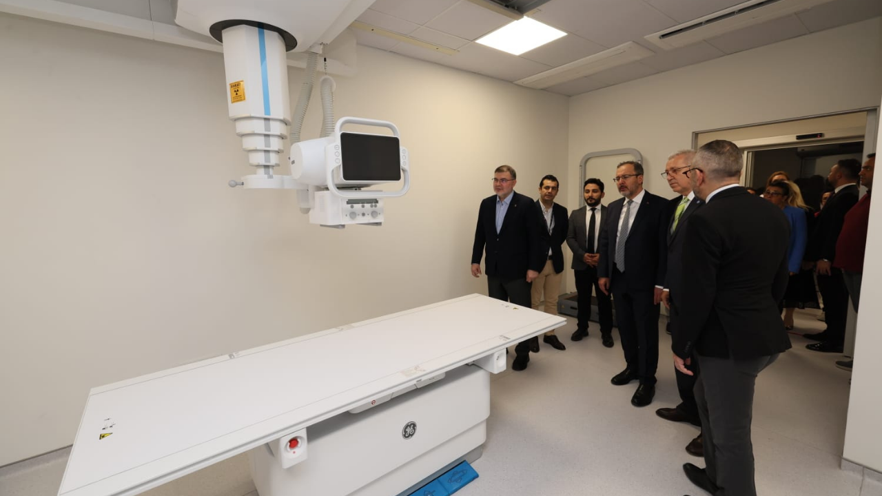 Ege Üniversitesi Ameliyathanee