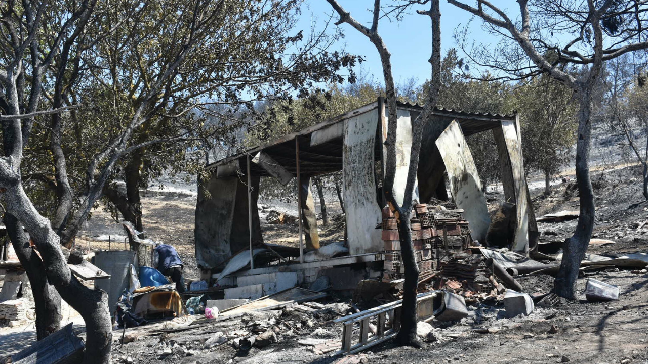 Foça Yangın Sonrası Görüntü
