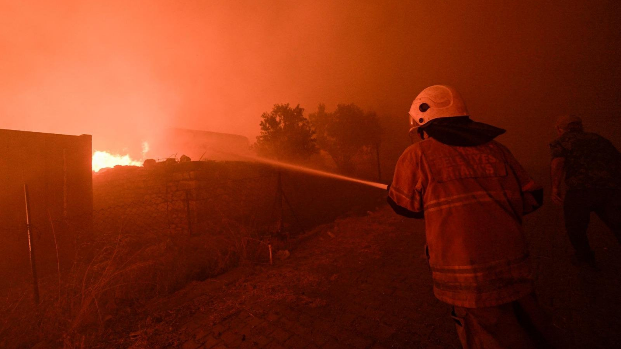 Izmir Yangın Aliağaa