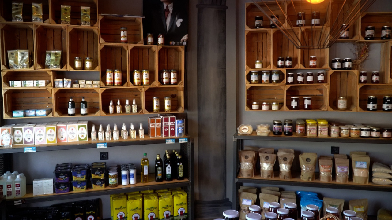 Efees Halkın Bakkalı