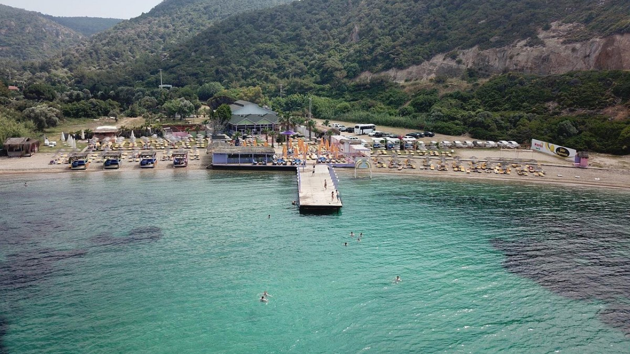 Mambo Beach Club Foca