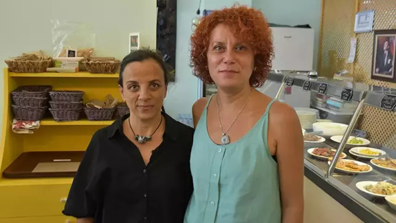 Ayşe Yıldız Ve Sıdıka (2)