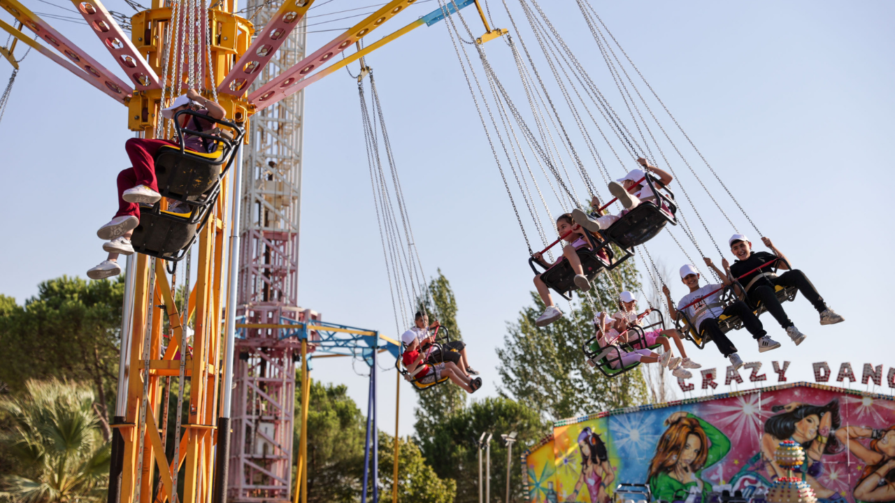 Başkan Duman’dan Dezavantajlı Çocuklara Lunapark Sürprizi 1