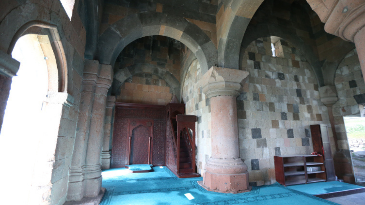 Ebu'l Menuçehr Cami (3)